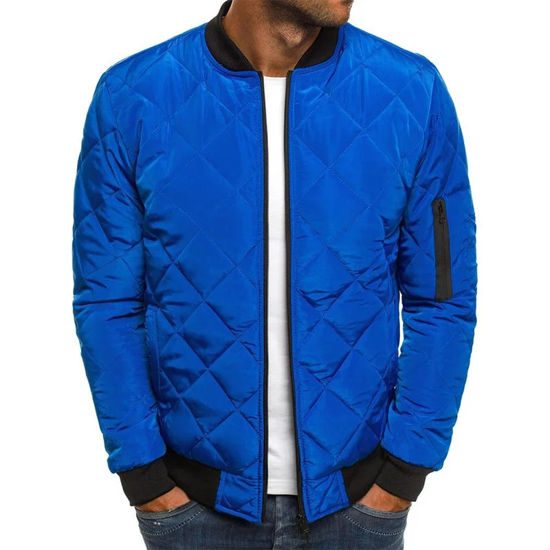 Men's quilted bomber jacket featuring ribbed trim and a zip pocket, perfect for stylish warmth and functionality. 2