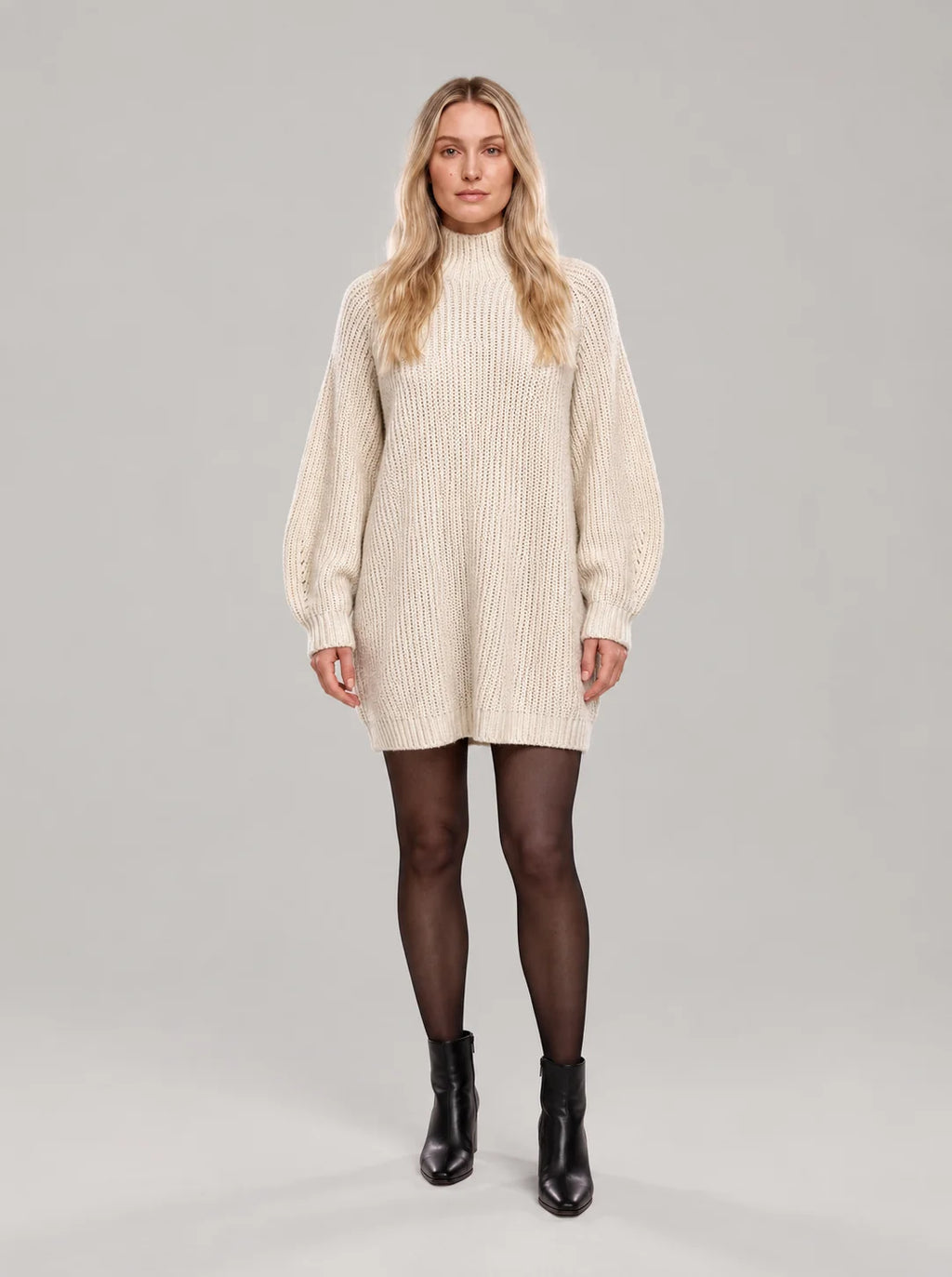 Oversized Rib-Knit Turtleneck Sweater with Stretch Fabric 0