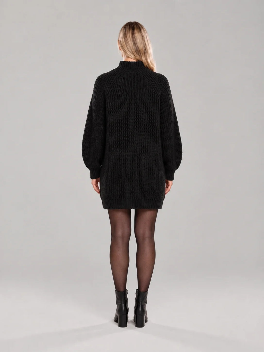 Oversized Rib-Knit Turtleneck Sweater with Stretch Fabric 6