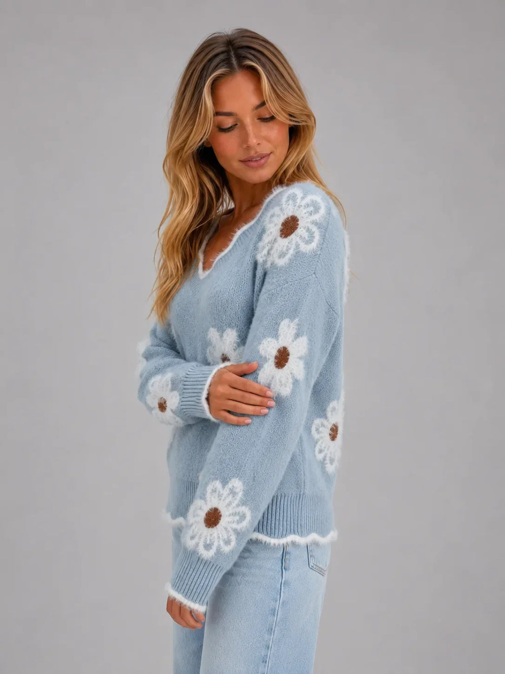 Women's V-Neck Knitted Sweater with Floral Pattern 2